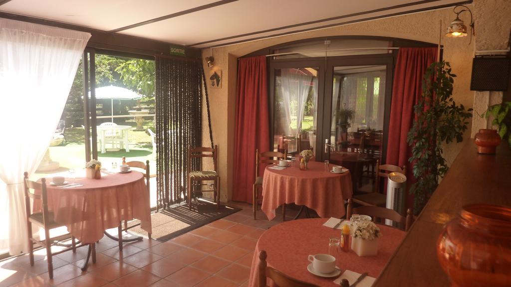 Longo Mai Hotell Arles Exteriör bild