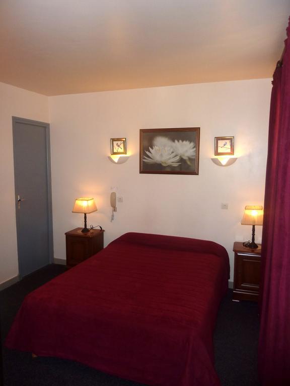 Longo Mai Hotell Arles Rum bild